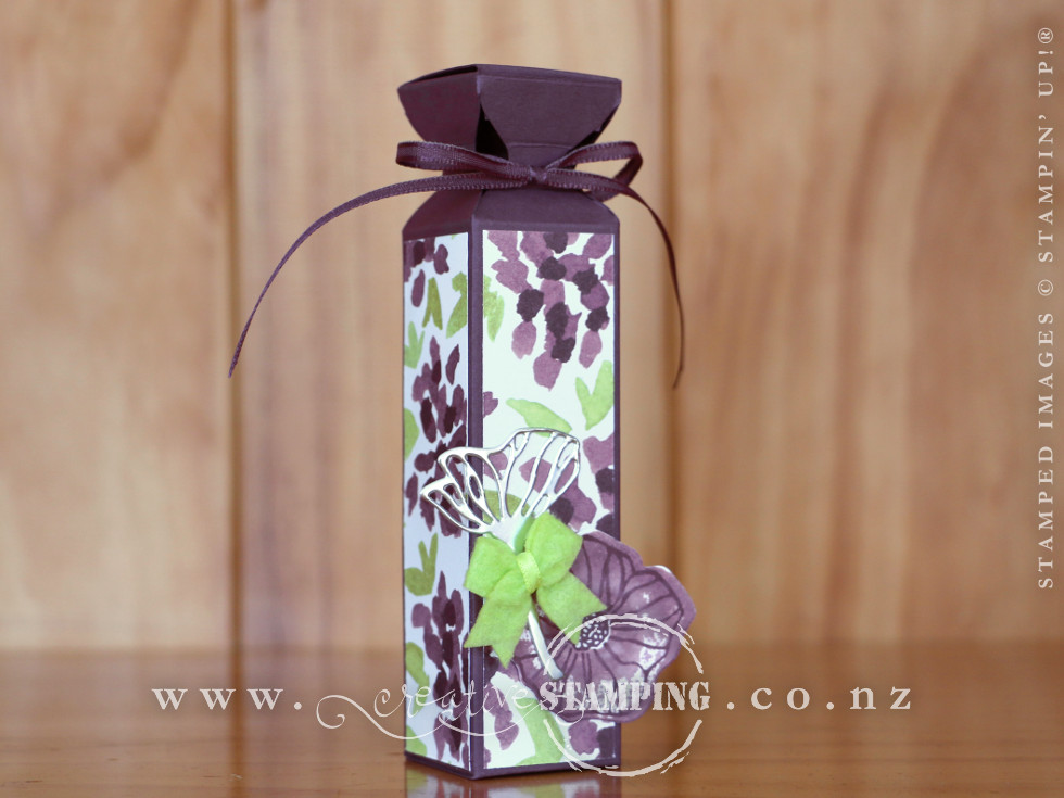 Oh So Eclectic Envelope Punch Board Gift Box