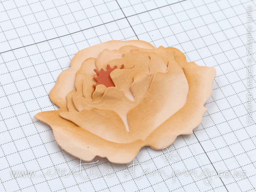 How to create a peony
