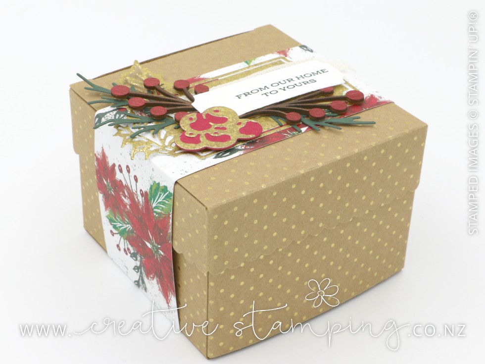 Boughs of Holly Scalloped Kraft Treat Boxes