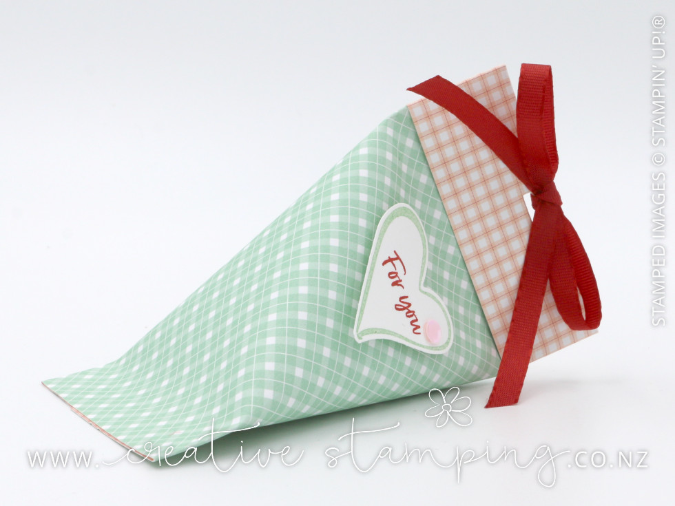 Country Gingham Sour Cream Container Valentine Gift Box Country Gingham Sour Cream Container Valentine Gift Box