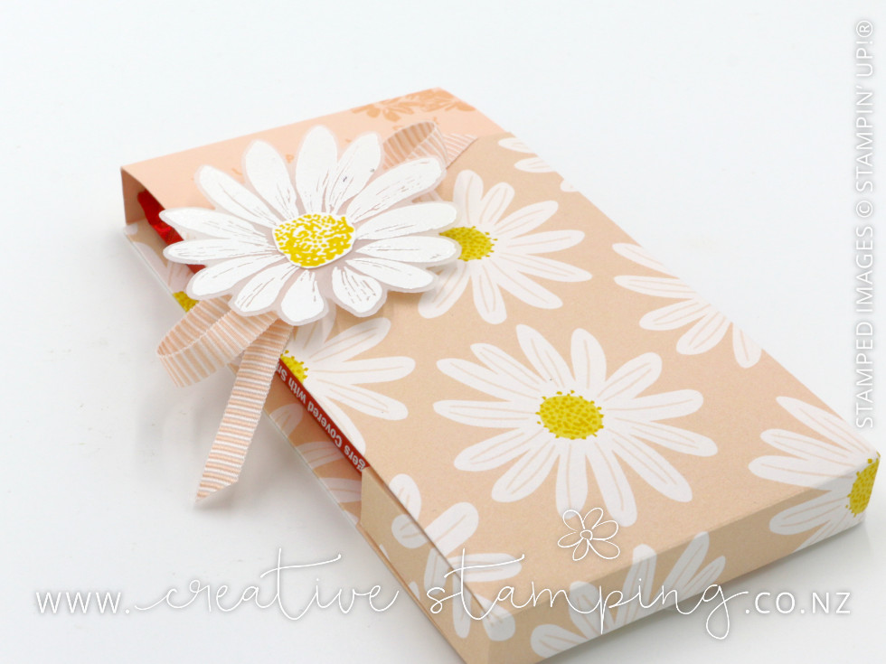 Cheerful Daisies Kit Kat Chocolate Gift Box