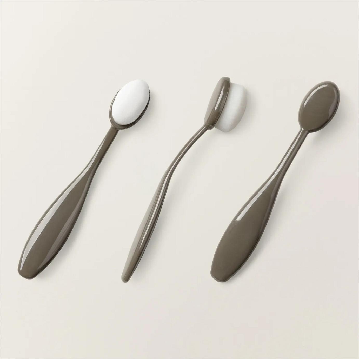 Small Blending Brushes  |  Image &copy; 2023 Stampin' Up!